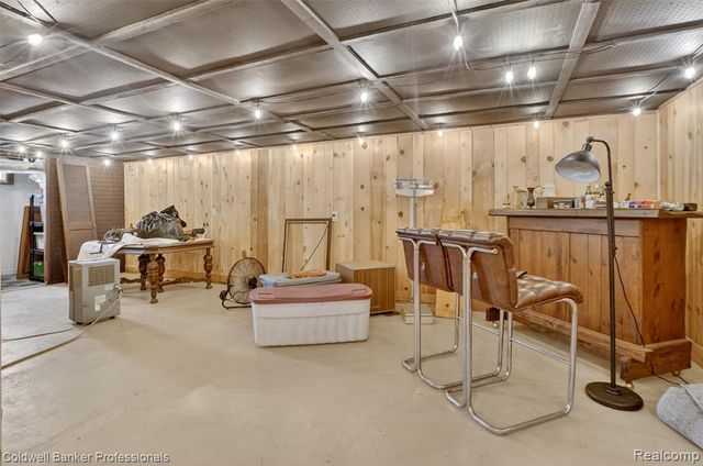 1190 Olander Drive, Lapeer, MI 48446