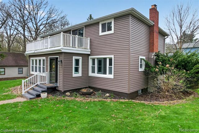 1190 Olander Drive, Lapeer, MI 48446