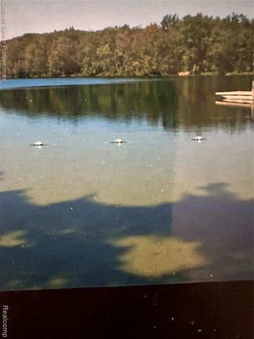 1190 Olander Drive, Lapeer, MI 48446