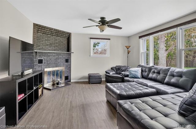 1190 Olander Drive, Lapeer, MI 48446