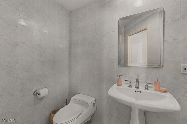 5345 Nautilus DR, Cape Coral, FL 33904