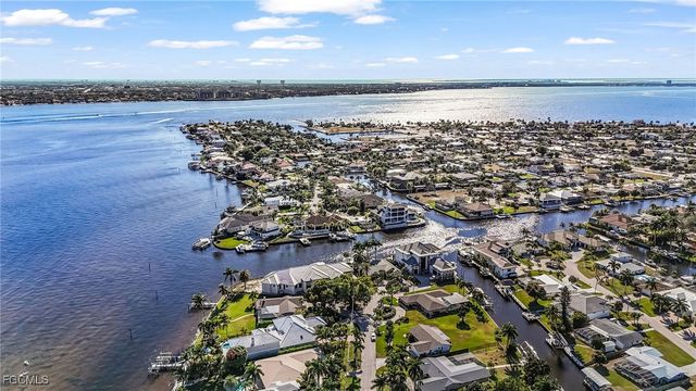 5345 Nautilus DR, Cape Coral, FL 33904