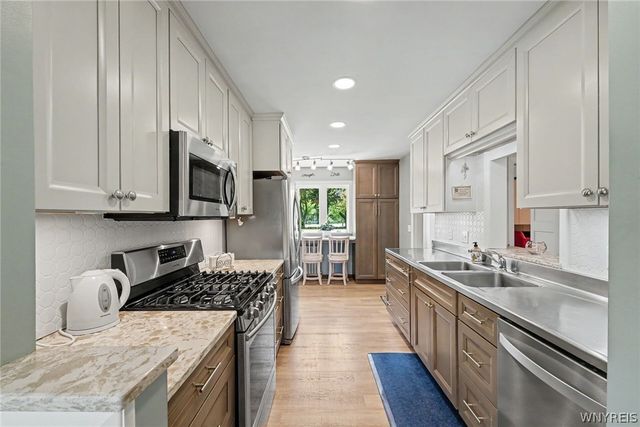 8150 Sheridan Drive, Clarence, NY 14221