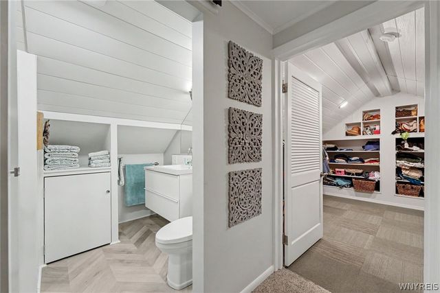 8150 Sheridan Drive, Clarence, NY 14221