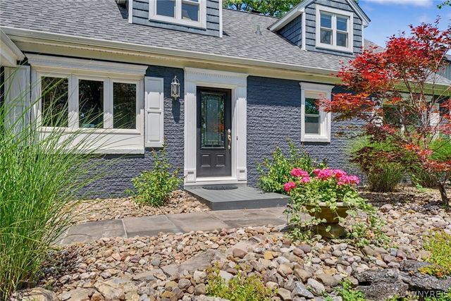 8150 Sheridan Drive, Clarence, NY 14221