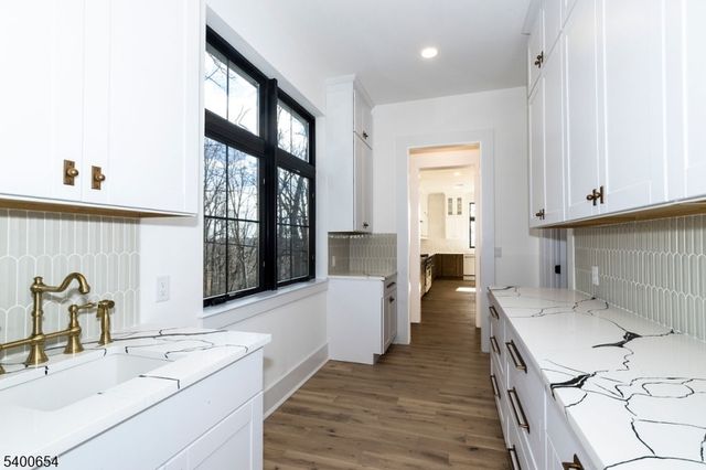 264 Ridge Rd, Watchung Boro, NJ 07069