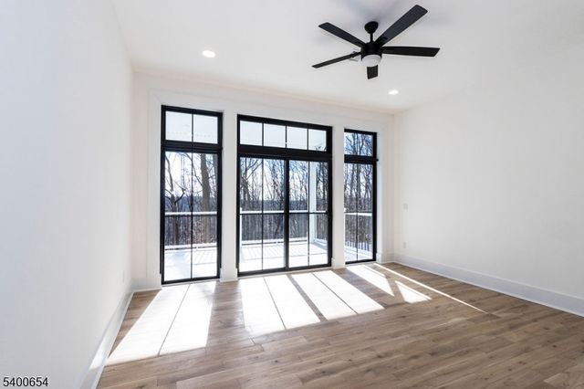 264 Ridge Rd, Watchung Boro, NJ 07069