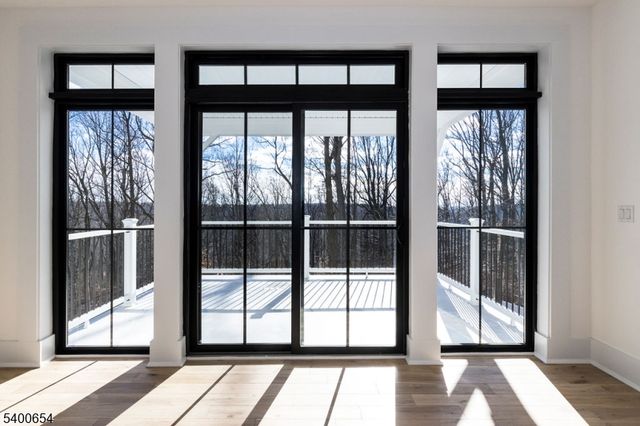 264 Ridge Rd, Watchung Boro, NJ 07069