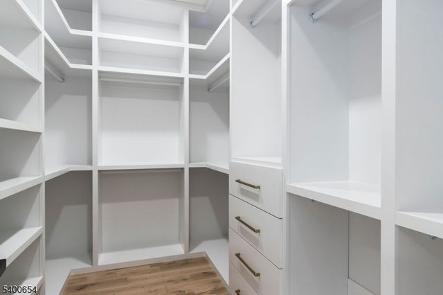 264 Ridge Rd, Watchung Boro, NJ 07069