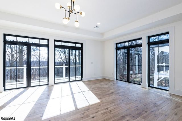 264 Ridge Rd, Watchung Boro, NJ 07069