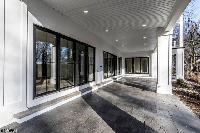 264 Ridge Rd, Watchung Boro, NJ 07069