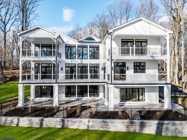 264 Ridge Rd, Watchung Boro, NJ 07069