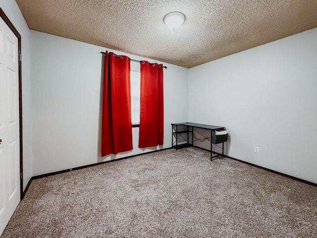 3401 E Noble Drive, Edmond, OK 73034