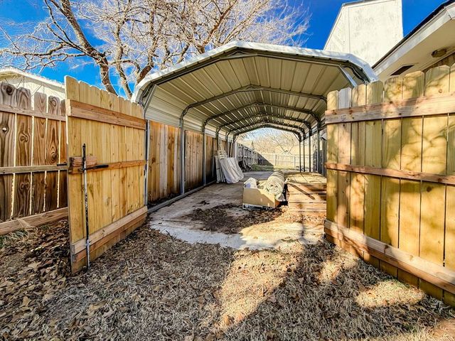 3401 E Noble Drive, Edmond, OK 73034