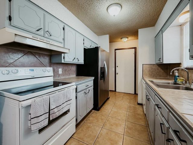 3401 E Noble Drive, Edmond, OK 73034