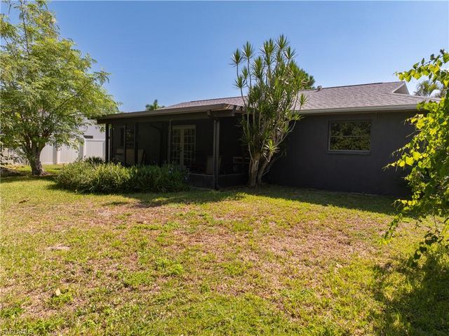 208 NE 9th AVE, Cape Coral, FL 33909