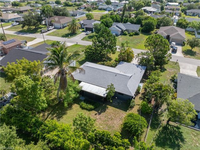 208 NE 9th AVE, Cape Coral, FL 33909