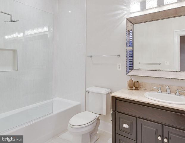 2127 LEROY PL NW, Washington, DC 20008