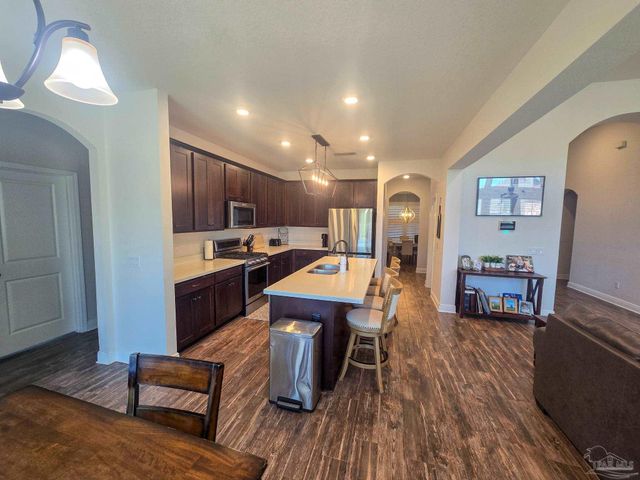 3451 Pelican Bay Cir, Gulf Breeze, FL 32563