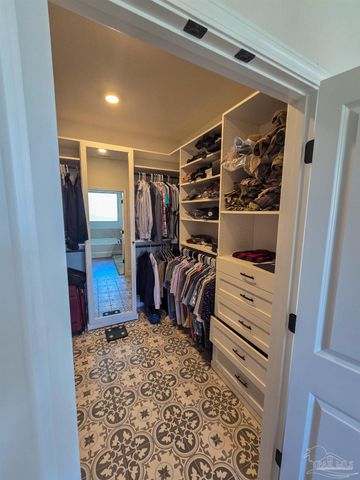 3451 Pelican Bay Cir, Gulf Breeze, FL 32563