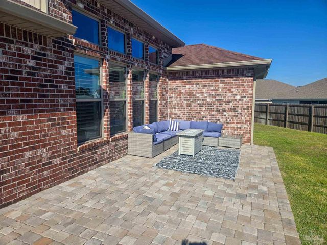 3451 Pelican Bay Cir, Gulf Breeze, FL 32563