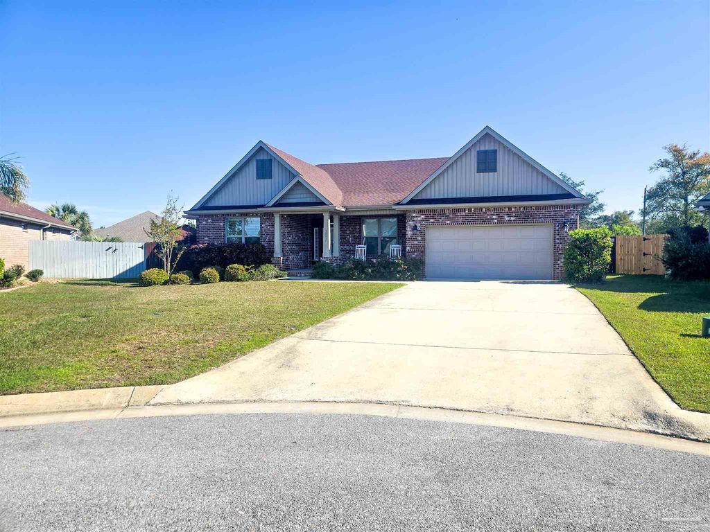 3451 Pelican Bay Cir, Gulf Breeze, FL 32563