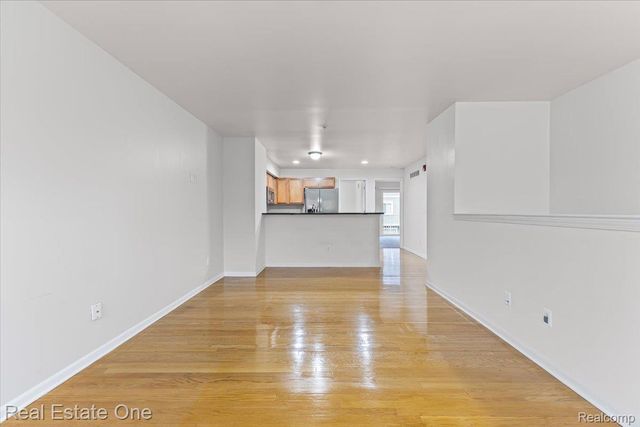 1084 FAULKNER, Troy, MI 48083