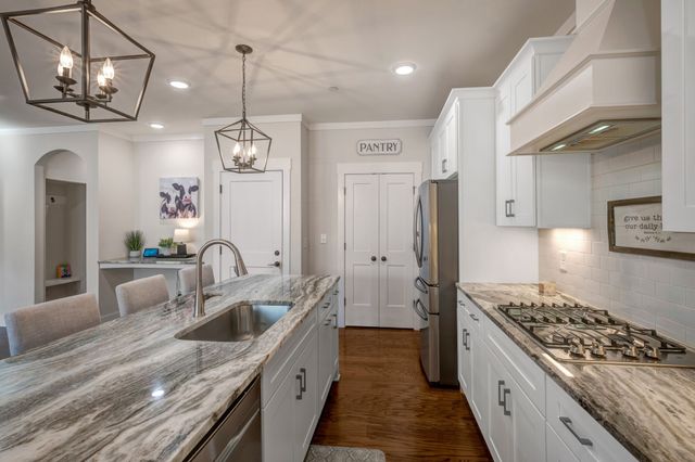 743 Mount Pleasant Rd, Kingston Springs, TN 37082