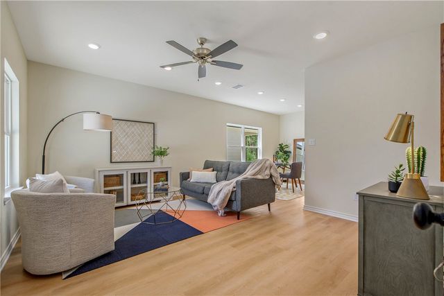 2006 Stevens Drive, Bryan, TX 77803