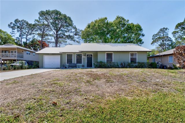 7105 Coquina Avenue, Fort Pierce, FL 34951