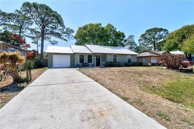 7105 Coquina Avenue, Fort Pierce, FL 34951