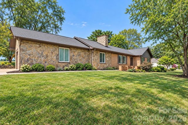 1953 Crestdale Lane, Newton, NC 28658