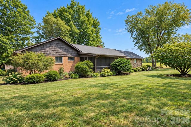 1953 Crestdale Lane, Newton, NC 28658