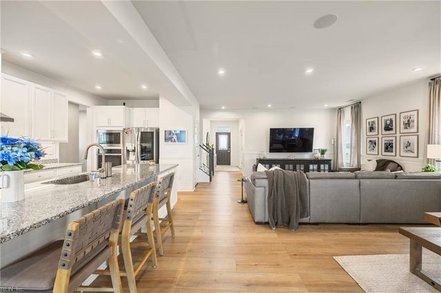 1049 Olmstead ST, Chesapeake, VA 23323