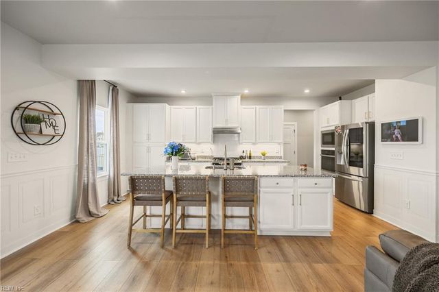 1049 Olmstead ST, Chesapeake, VA 23323