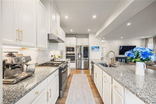 1049 Olmstead ST, Chesapeake, VA 23323