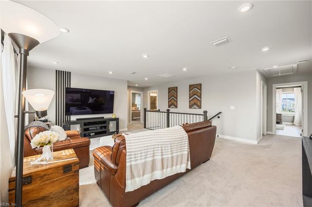 1049 Olmstead ST, Chesapeake, VA 23323