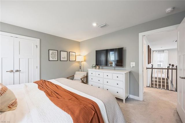 1049 Olmstead ST, Chesapeake, VA 23323