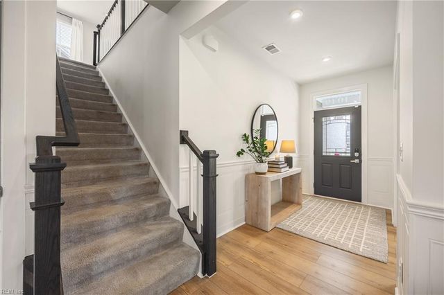 1049 Olmstead ST, Chesapeake, VA 23323