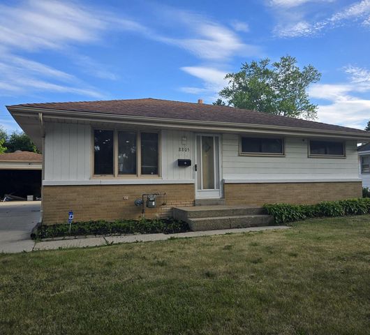 8805 W Bender AVENUE, Milwaukee, WI 53225