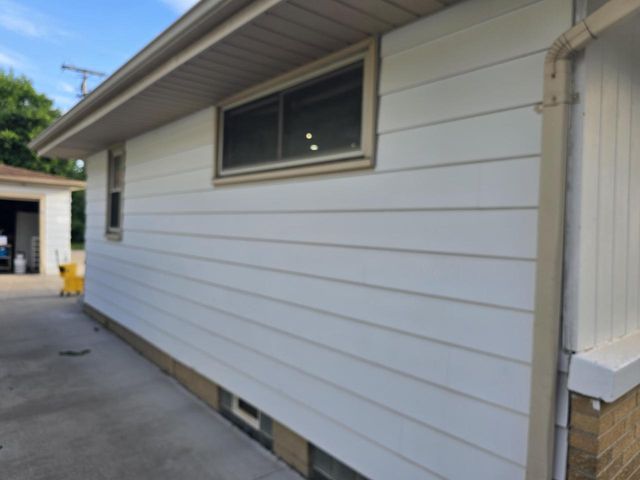 8805 W Bender AVENUE, Milwaukee, WI 53225