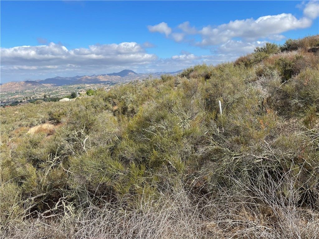 1 Esplendida Way, Temecula, CA 92592