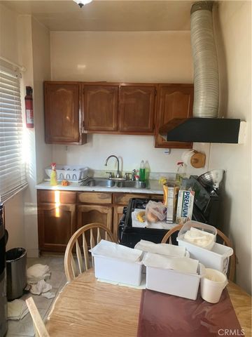 22426 Devlin, Hawaiian Gardens, CA 90716