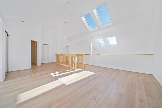 110 Burkhall H, Weymouth, MA 02190