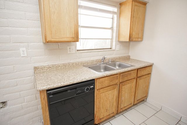 11212 Wharf Cove Drive B, El Paso, TX 79936