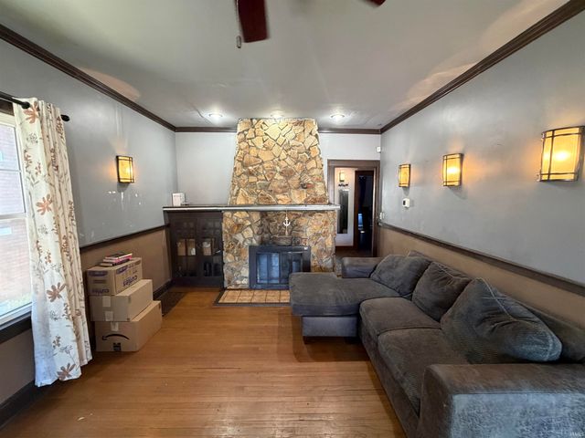 704 S Harlan Avenue, Evansville, IN 47714