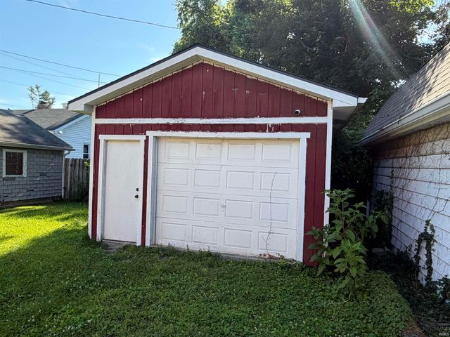 704 S Harlan Avenue, Evansville, IN 47714