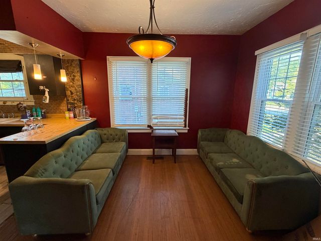 704 S Harlan Avenue, Evansville, IN 47714