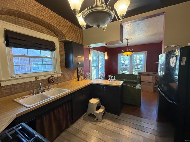 704 S Harlan Avenue, Evansville, IN 47714
