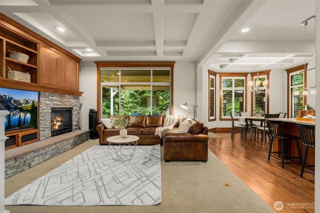 25812 SE 28th Place, Sammamish, WA 98075